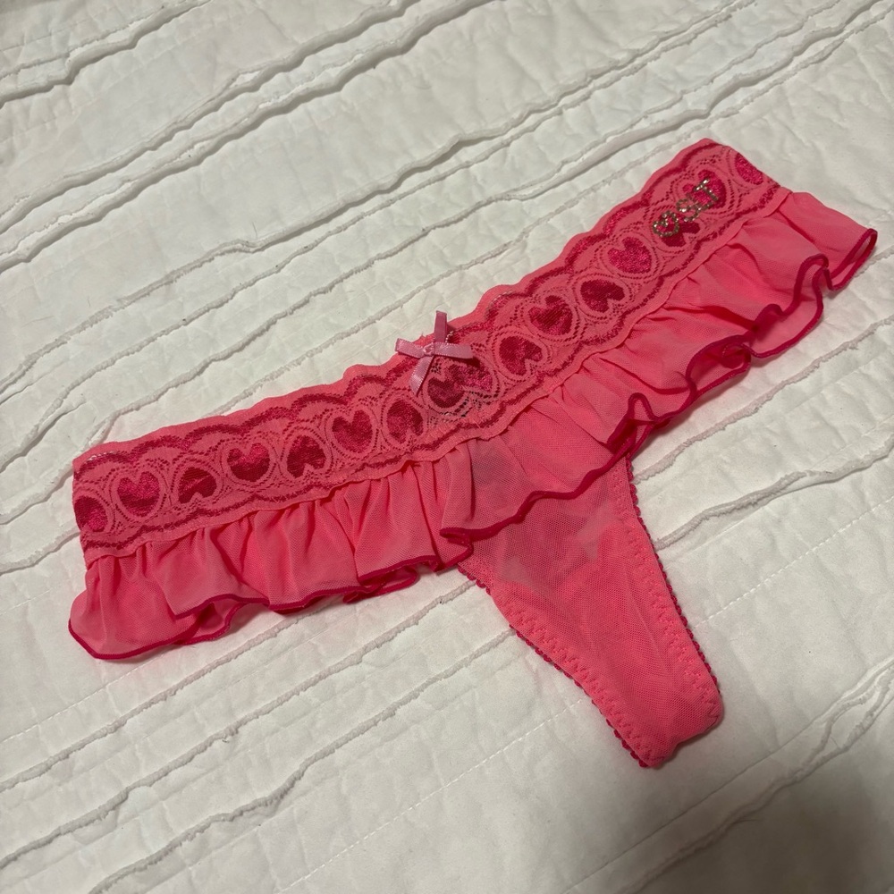 Victoria’s Secret vintage sexy little things lace ruffle & heart panty